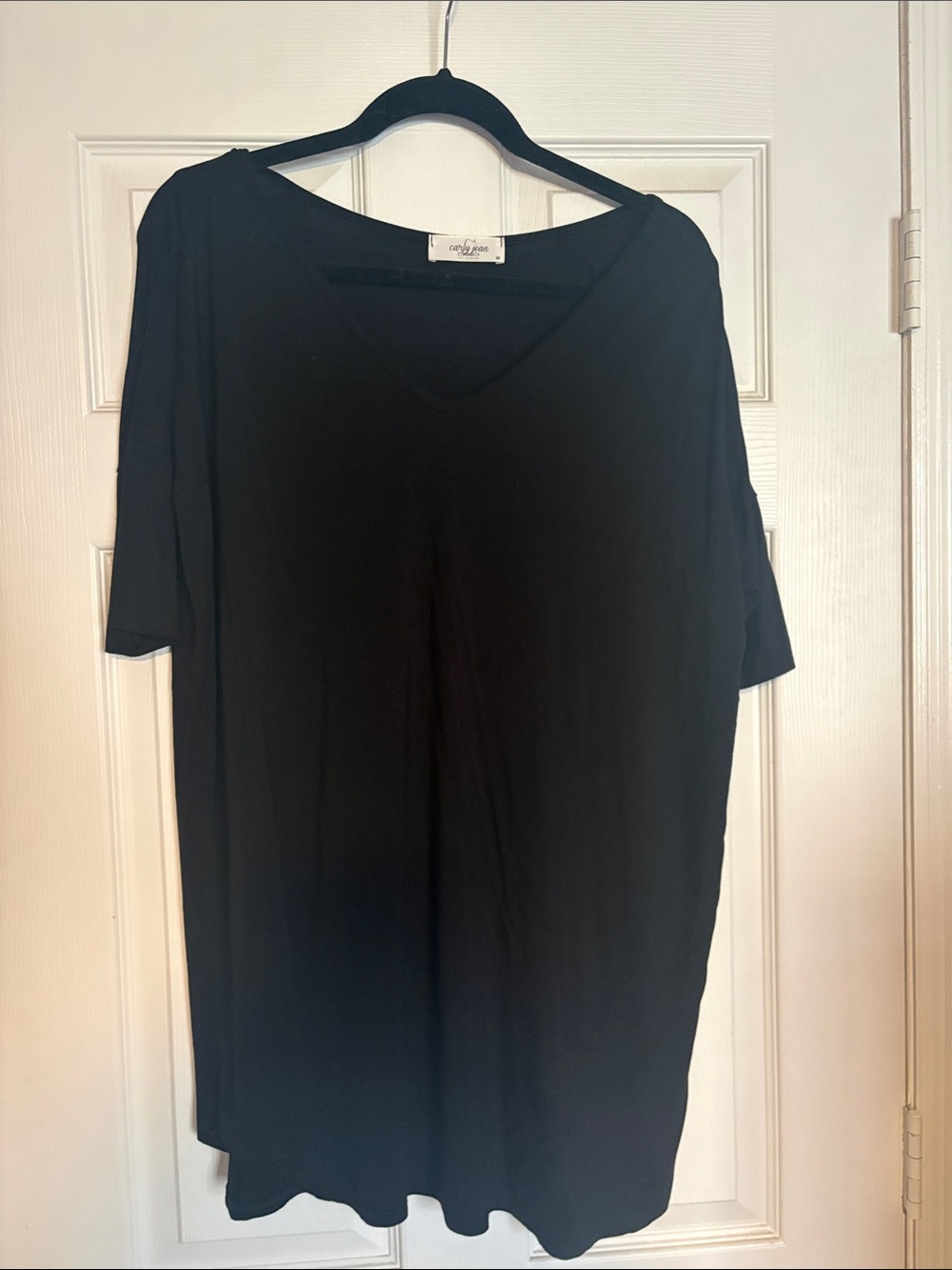 Carly Jean Los Angeles Black V-Neck Tunic Top